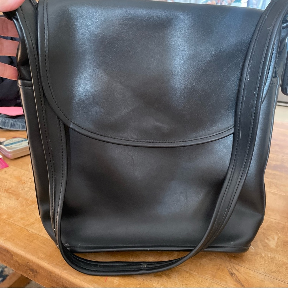 Sleek Black All Leather Shoulder Bag Cross Body